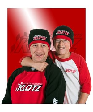Beanie softhat black/red Klotz in the group Brands / K / Klotz / Oil at Minicars Hobby Distribution AB (KL741)