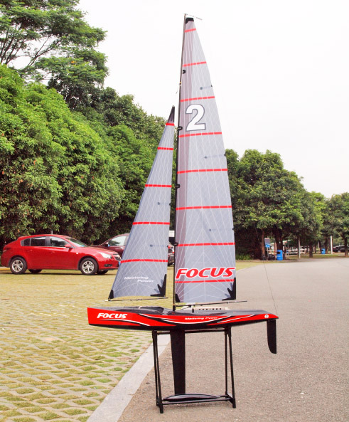 focus v2 rc sailboat