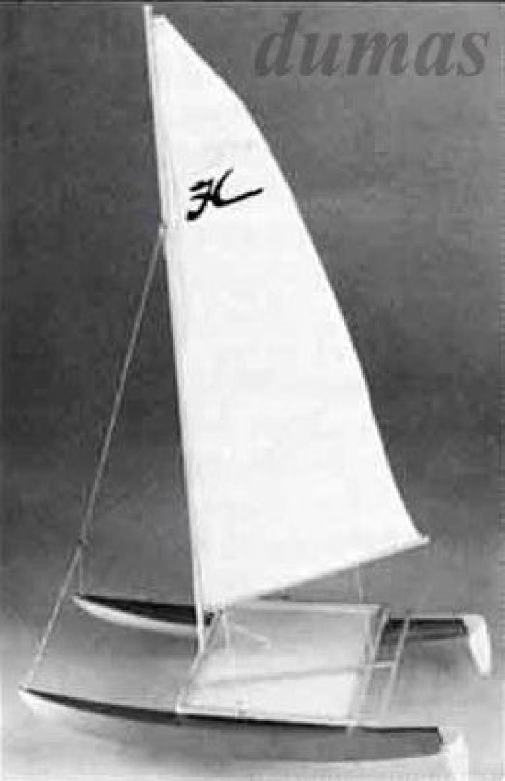 Hobie Cat 356mm Träbyggsats i gruppen Katalog / Fabrikat / D / Dumas / Båtmodeller hos Minicars Hobby Distribution AB (DU1101)