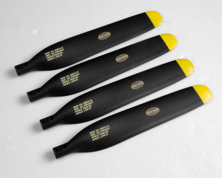Propeller 14x8 4-bladig F4U-4 V3 1400mm i gruppen Katalog / Fabrikat / F / FMS / Propellrar hos Minicars Hobby Distribution AB (FMSPROP004)