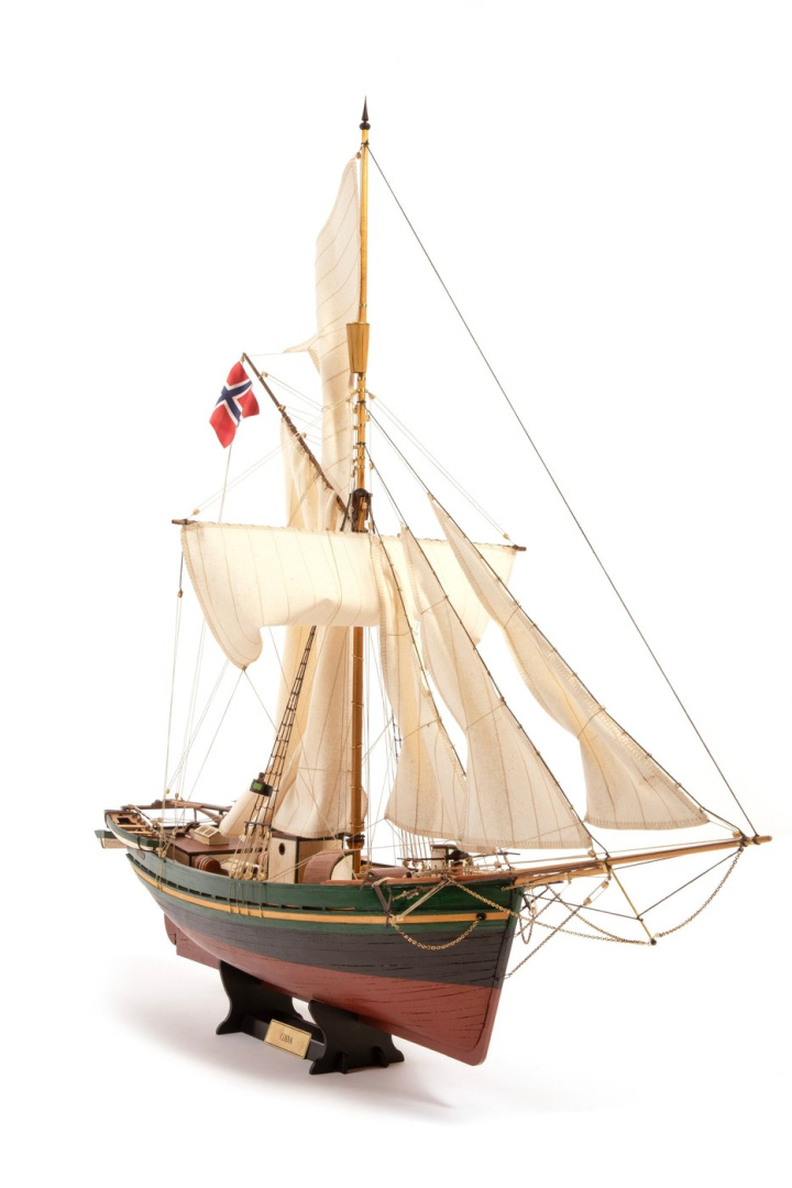 OcCre Gjøa 1/45 Expeditionsfartyg 725mm i gruppen Katalog / Bygghobby / Byggsatser Trä & Metall / Träbåtar hos Minicars Hobby Distribution AB (OC12016)